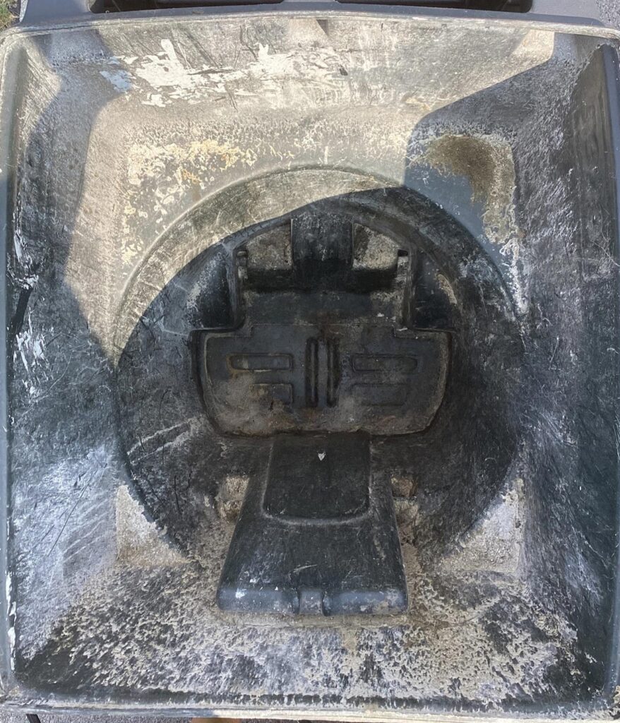 Can Cleaners - Before and After - Garbage Can Cleaning - Before 005